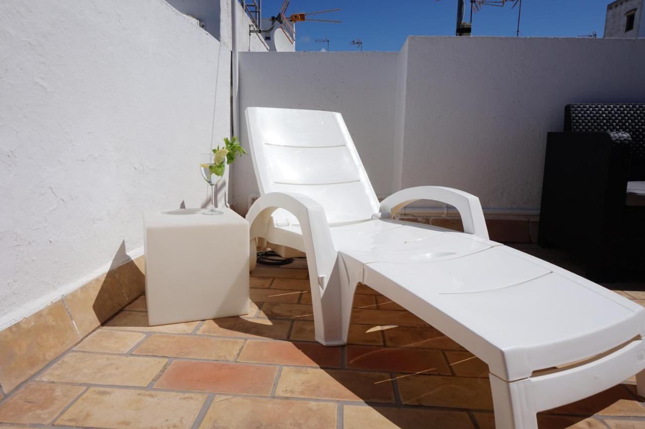 Impluvium Conil-Terraza Privada-Parking- Mayores De 25 Anos 科尼尔-德拉弗龙特拉 外观 照片